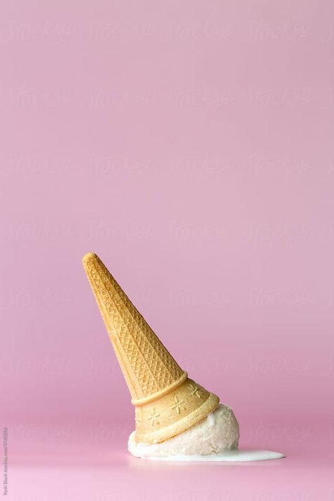 Ice Cream Cone Reference, Icing Aesthetic, Ice Cream Still Life Photography, Ice Cream Scoops Photography, Dropped Ice Cream, Dripping Ice Cream, Ice Cream Texture Photography, Ice Cream Drop, Cream Photography