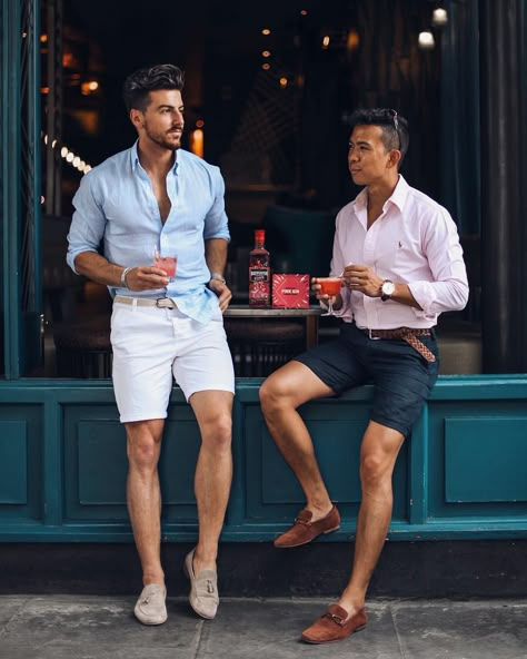 On a gorgeous sunny day like this we headed down to @dirty_martiniuk and tried a few cocktails from their @BeefeaterGin menu. Best thing… Summer Outfits Ideas, Casual Suits, Mens Summer Outfits, Mens Casual Outfits Summer, Mens Fashion Wear, Summer Mens, Men's Outfits, Outfit Formulas, Dress Shorts