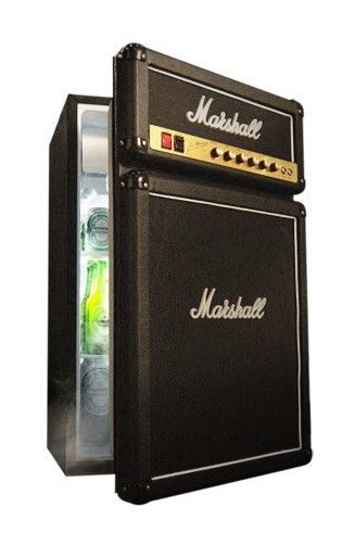 This iconic Marshall amp doubles as a mini fridge! Marshall Fridge, Band Room, Marshall Amps, Travel Bar, Music Rooms, Beer Fridge, Guitar Room, Mens Gadgets, Studio Furniture