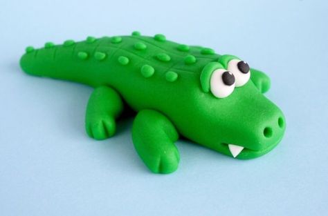 Fondant Alligator, Reptile Cake, Crocodile Cake, Alligator Cake, Animal Fondant, Topper Fondant, Safari Cakes, Fondant Animals, Fondant Cake Toppers