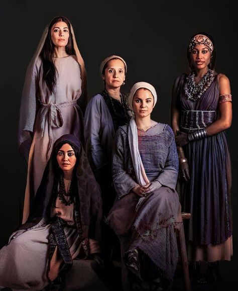 The Chosen Womens Costumes, The Chosen Costumes, Biblical Costumes For Women, Jewish Woman Clothing, Chosen Series, Biblical Clothing, Biblical Costumes, Ancient Clothing, Nativity Costumes