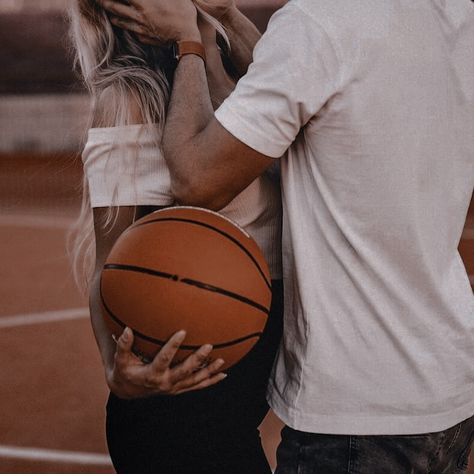 Jason And Chrissy, Chrissy Aesthetic, Jason Carver, Campus Drivers, Basketball Couples, Basketball Boyfriend, Rebecca Jenshak, Sport Romance, Basketball Books