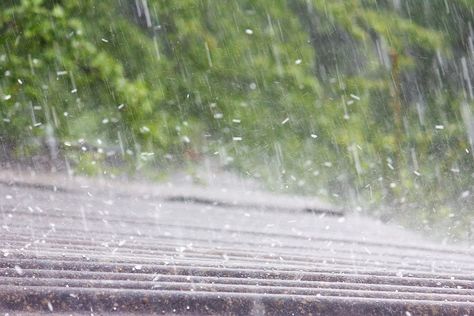 With warmer weather returning the conditions for hailstorms are more likely to be met. What does that mean for your roof? Check out this article to find out! Roof Problems, Roof Damage, Unique Facts, Roof Inspection, Wild Weather, Insurance Claim, Insurance Industry, Hail Storm, Severe Storms