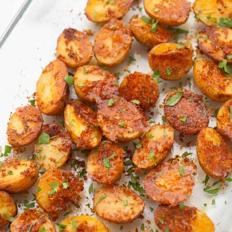 Parmesan Roasted Baby Potatoes Confessions Of A Fit Foodie, Dairy Free Mashed Potatoes, Baby Potato Recipes, Chicken Potato Bake, Eggplant Parmesan Baked, Parmesan Roasted Potatoes, Roasted Baby Potatoes, Oven Roasted Turkey, Potato Recipes Side Dishes