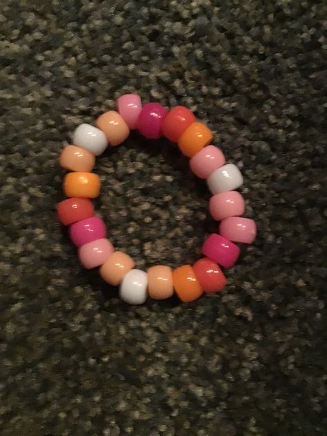 Pride Pony Bead Bracelets, Lesbian Jewelry Diy, Lesbian Accessories, Lesbian Kandi Bracelet, Lgbtq Bracelet Diy, Lgbtq Beaded Jewelry, Lgbtq Kandi Bracelets, Gay Jewelry, Diy Kandi Bracelets