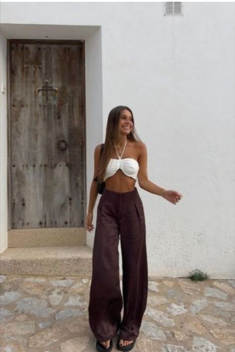 Summer Outfits Linen Pants, Bali Summer Outfits, Summer Outfits Linen, What To Wear Casual, Euro Summer Aesthetic, Summer Europe Outfits, Summer Aesthetic Fashion, Italian Fashion Summer, Girly Summer Outfits