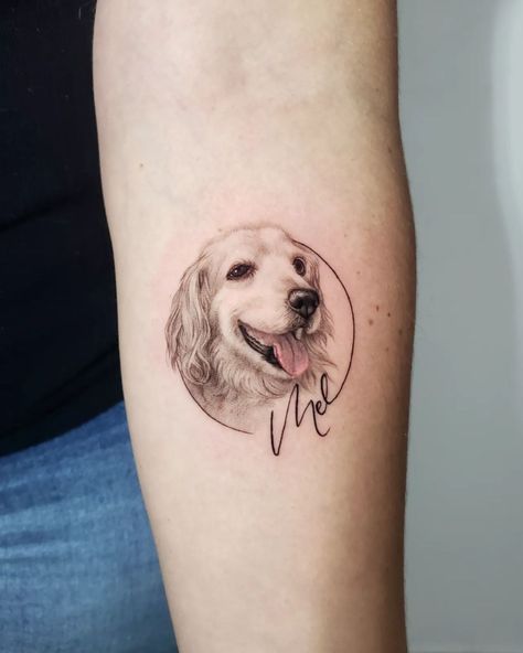 It's no secret that most of us could scream our love for our pets out loud on the streets. So what better love statement other than carrying their portraits on our skin? Dog Face Tattoo Ideas, Mini Dog Portrait Tattoo, Cavoodle Tattoo, Dog Portrait Tattoos, Dog Face Tattoo, Lola Tattoo, Pet Portrait Tattoos, Tattoo Pet, Tatoo Dog