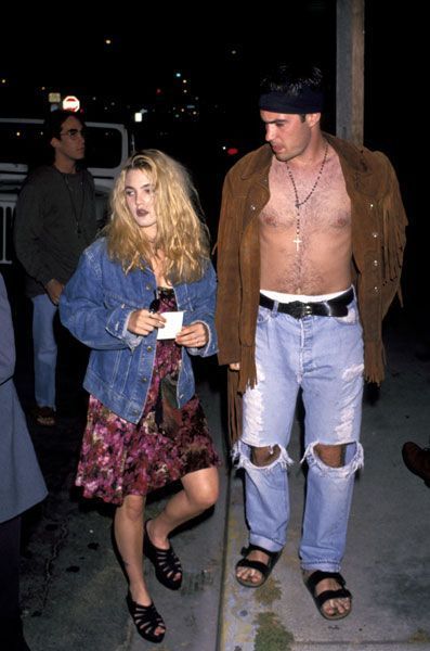 Grunge Drew Barrymore, Drew Barrymore 90s, Drew Barrymore Style, 90s Style Icons, 90s Party Outfit, 1990 Style, 80s Grunge, Fashion Guys, 90s Grunge Hair