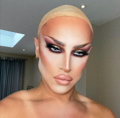 Drag Make-up, Drag Queen Makeup, Show Makeup, Makeup Portfolio, Contour Highlight, Makeup Icons, Drag Makeup, Queen Makeup, Eye Makeup Designs