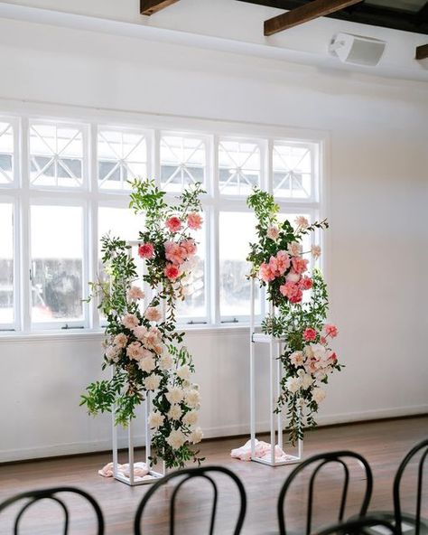 Wedding Pillars, Bright Wedding Flowers, Wedding Decor Style, Wedding Ceremony Flowers, Wedding Stylist, Ceremony Flowers, Wedding Engagement Photos, Wedding Ceremony Decorations, Flower Stands