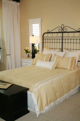 Old iron gate as headboard...this is what I want for the twin bed...DONE! Bedrooms Romantic, Cowboy Bedroom, Old Gates, Bedroom Eclectic, Door Headboard, House Improvement, Farmhouse Bedrooms, Kids Bedroom Remodel, Small Bedroom Remodel