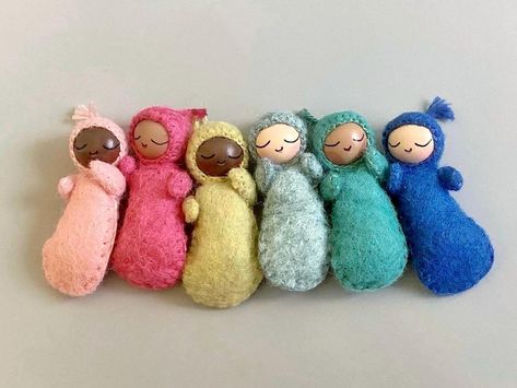 This Dolls item by MonteserenaArts has 552 favorites from Etsy shoppers. Ships from Lawrence, KS. Listed on Sep 5, 2024 Skin Tone Color, Sleepy Face, Colors Chart, Lawrence Ks, Bendy Doll, Colors For Skin Tone, Felt Baby, Paper Gift Box, Tiny Dolls