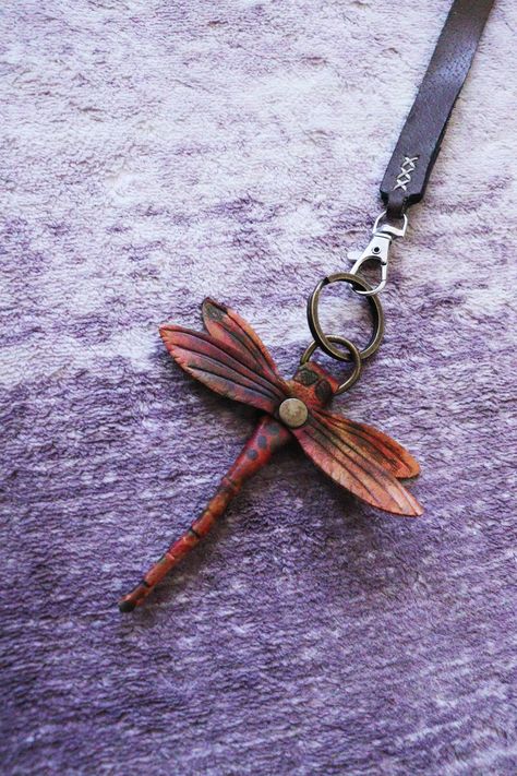 Dragonfly keychain template You can use it as a key chain, bag ornament, buckle, earring, handmade collectible, handmade gift. Leather Dragonfly PDF PATTERN , DIY Read before you buy! THIS IS A DIGITAL DOWNLOAD, not a physical item! You can see the finished product samples in the product photos. For yourself and your loved ones. How To: A step-by-step photo list will help you after purchase. Leather Dragonfly keychain Size: 95mm*95mm - 3,74 inç*3,74 inç - 9,5cm*9,5 cm -- Key Chain Template, Dragonfly Character, Leather Dragonfly, Keychain Template, Dragonfly Keychain, Dragonfly Pattern, Keychain Pattern, Keychain Leather, Keychain Purse