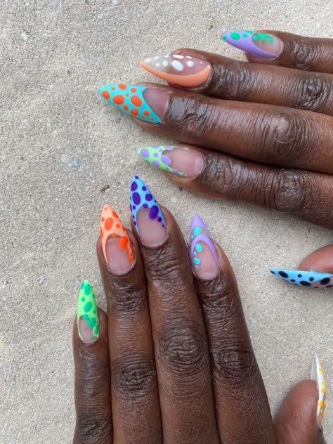 Mismatched Nails Summer, Mismatched Nails, Nails French Tips, Fingernails Painted, Spirit Fingers, Posh Nails, Nails Shapes, Spirit Finger, Unique Nail Designs