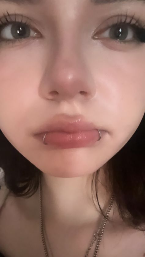 Star Snake Bites, Hoop Snake Bites, Angle Bites Piercings, Snake Bites And Angel Bites, One Snake Bite Piercing, Snake Bites On Small Lips, Snake Bite Rings, Tattoos And Piercings Aesthetic, Septum And Snakebites