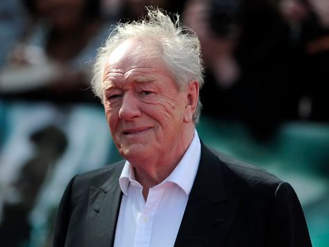 Michael Gambon, Richard Harris, Entertainment News Celebrities, The Prisoner Of Azkaban, Hollywood Gossip, Prisoner Of Azkaban, Albus Dumbledore, Harry Potter Film, Famous Movies