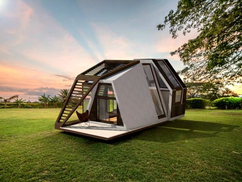 The ready-made Mobile Home is built on a moving platform and can be transported virtually anywhere, making off-grid living that much easier | Inhabitat - Green Design, Innovation, Architecture, Green Building Tiny House Mobile, Small Mobile Homes, Tiny Mobile House, Home Gym Design Garage, A Small House, Vacation Cabin, Micro House, Casa Container, Yanko Design