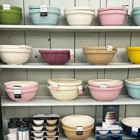 We just received a beautiful shipment of Mason Cash bowls just in time for your Easter baking. We absolutely love the beautiful pastel colours. #masoncash #easter #baking Mason Cash Kitchen, Mason Cash, Easter Baking, Pastel Colours, Pantry Organization, Just In Time, Kitchen Gadgets, Pastel Colors, In Time