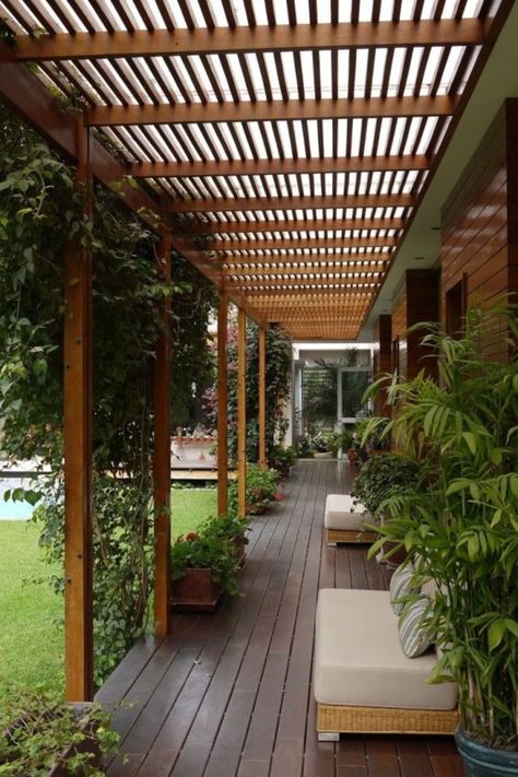 40 Lovely Veranda Design Ideas For Inspiration - Bored Art Pergola Modern, Veranda Design, Terrasse Design, Outdoor Covered Patio, Covered Pergola, Terrace Design, Pergola Kits, Pergola Plans, Pergola Patio