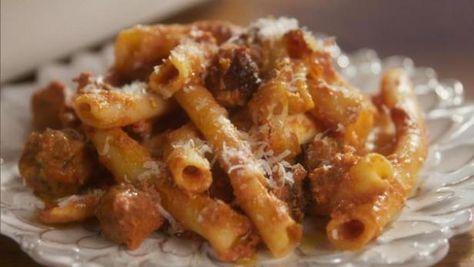 Giada and her Aunt Raffy make a family favorite using tiny meatballs. Ziti Stufati, Giada De Laurentiis Recipes, Italian Feast, Giada Recipes, Everyday Italian, Italian Night, Ground Sirloin, Tomato Puree, Recipes Pasta