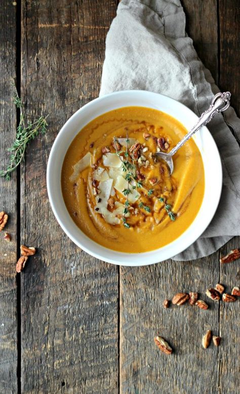 Roasted Root Vegetable Soup, Winter Root Vegetables, Winter Vegetable Soup, Root Vegetable Soup, Roasted Vegetable Soup, Winter Vegetable, Pureed Soup, Roasted Root Vegetables, Root Vegetable