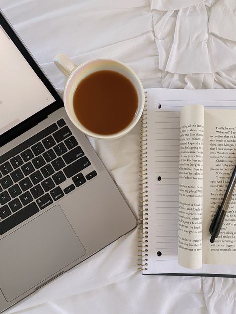 Tea And Study Aesthetic, Study Aesthetic Light Academia, Translation Major Aesthetic, Light Study Aesthetic, Translation Student Aesthetic, Translator Job Aesthetic Wallpaper, Dark Academia Flatlay, Light Academia Study Aesthetic, Spring College Aesthetic