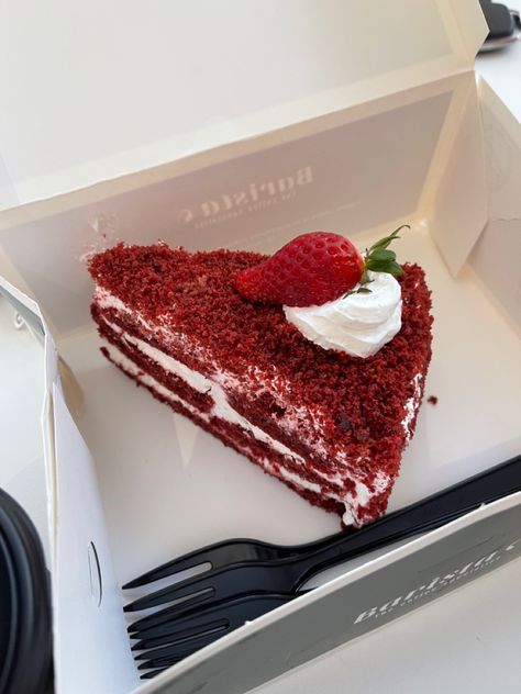 #food #redvelvet #red #aesthetic Velvet Cake, Red Velvet Cake, Red Aesthetic, Red Velvet, Velvet, Cake, Red