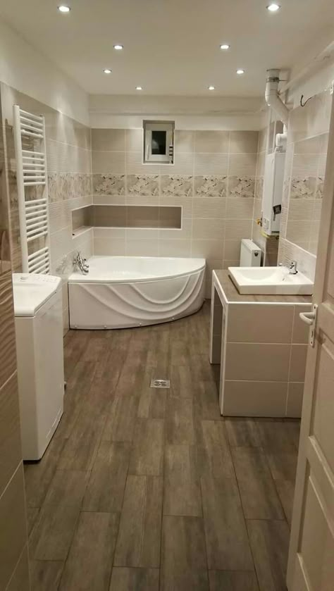 Marisol praktikrt Small Bathroom Colors, White Bathroom Designs, Cozy Bathroom, Best Bathroom Designs, Bathroom Decor Luxury, Classic Bathroom, Bathroom Remodel Shower, Bathroom Inspiration Decor, Bathroom Design Luxury