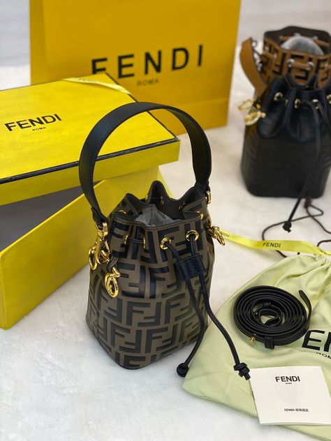 Fendi Bucket Bag, Fendi Bucket, Fake Designer Bags, Ladies Handbags, Carrie Bradshaw, Fendi Bags, Business Account, Bucket Bag, Dubai