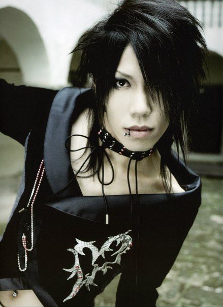 The gazette Aoi Aoi The Gazette, The Gazette Aoi, 2000s Clothing, Rhythm Guitar, Kei Visual, Jrock Visual Kei, Dir En Grey, Emo Kid, The Gazette