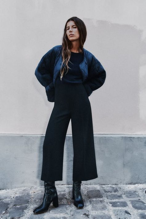 Black Culottes Outfit, Culotte Outfit, High Waisted Culottes, Culottes Outfit, Black Culottes, Winter Pants Outfit, Womens Chinos, Culotte Pants, Linen Blend Pants