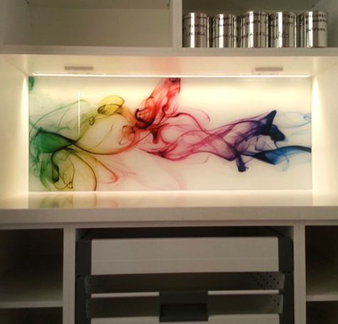 Glass printing - custom printed glass kitchen splashback with an abstract rainbow effect. Concrete Kitchen Counters, Splash Back Ideas, Kitchen Window Shelves, Glass Backsplash Kitchen, Glass Splashbacks Kitchen, Trendy Kitchen Backsplash, Deco Kitchen, Kitchen Layout Plans, Kitchen Island Decor