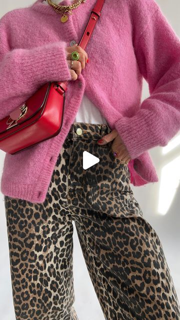 Patterned Jeans Outfit, Colourful Winter Outfits, Ganni Street Style, Ganni Style, Colorful Winter Outfits, Portuguese Fashion, Oversized Aesthetic, I Love Them So Much, London Outfit