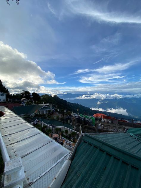 Darjeeling Snap, Darjeeling Aesthetic Photos, Darjeeling Aesthetic, Darjeeling Photography, Rain Wallpapers, Scenic Travel, Insta Photos, Christmas Tree Inspiration, Morning View