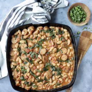 Cajun White Bean and Sausage Skillet - Rachel's Healthy Plate White Bean And Sausage, Sausage Skillet Recipe, Sausage Skillet, Pork Sausage Recipes, Chicken Sausages, Beans And Sausage, Comfort Meals, Healthy Plate, Olive Oil Garlic