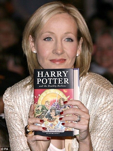 J.K. Rowling Famous Failures, Harry Potter House Quiz, House Quiz, Rowling Harry Potter, Danielle Steel, Harry Potter Houses, Nora Roberts, J K Rowling, Hans Christian