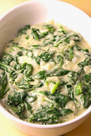 Steakhouse Creamed Spinach | Boy Meets Bowl | Bloglovin' Steakhouse Creamed Spinach Recipe, Steakhouse Creamed Spinach, Steak And Mashed Potatoes, Creamed Spinach Recipe, Creamed Spinach, Spinach Recipes, Veggie Side Dishes, Side Recipes, Veggie Dishes