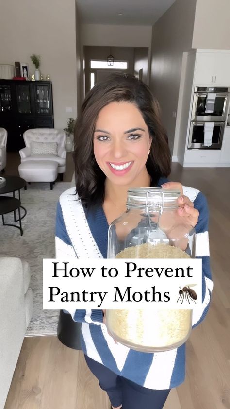 How to Prevent Pantry Moths 🦟! ✨ Comment “Pantry” for the Pantry hacks / pantry organizing items in this Reel or tap the link in my Bio… | Instagram Pantry Bugs, Pantry Hacks, Pantry Moths, Organizing Items, Bay Leaves, Food Tips, Pantry Organization, Home Hacks, Food Hacks