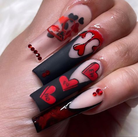 Valentines Day Xl Nails, Black Vday Nails Acrylic, Black Valentine Nails Design, Red And Black Acrylic Nails Designs Ideas, Black V Day Nails, Valentine Black Nails, Cute Nails Red And Black, Vday Nail Designs, Anti Valentines Day Nails Nailart