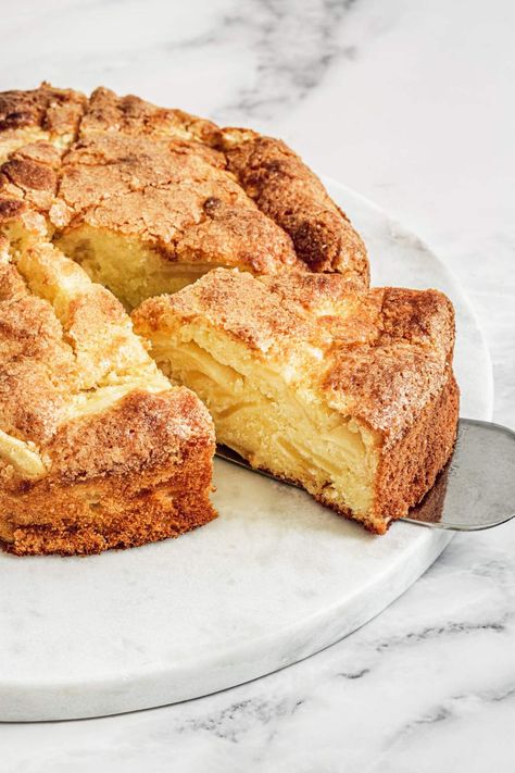 Morning Snacks, Apple Cake Recipe Easy, Moist Apple Cake, French Foods, English Scones, French Apple Cake, Easy Apple Cake, Apple Cake Recipe, Dessert Parfait