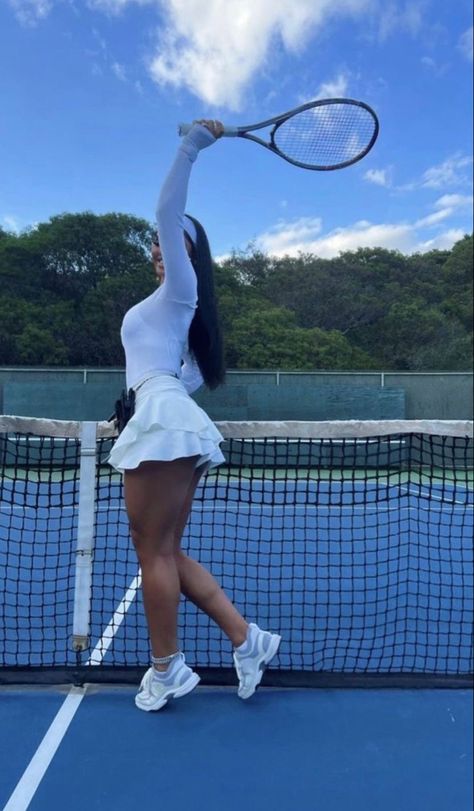 Sports Announcer, Tennis Photoshoot, Tennis Lifestyle, Tennis Aesthetic, Insta Baddie, Tennis Outfit Women, Tennis Life, Tennis Outfit, Gym Fits