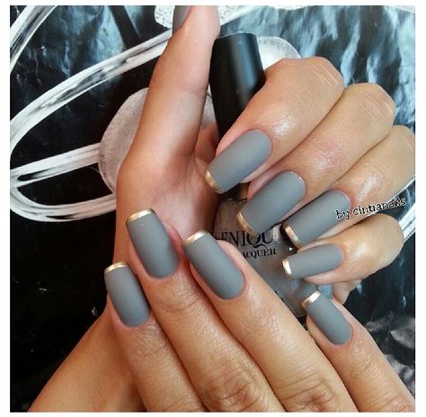 Grey & gold Grey And Copper Nails, Smoky Gray Nails, Grey Gold Nails, Gray And Gold Nails, Grey And Gold Nails, Gold Tip Nails, Grey Matte Nails, Bronze Nails, Nails With Gold