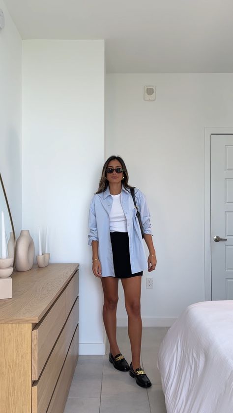 x REVOLVE Mick Loafer in Black curated on LTK Cool Summer Office Outfits, Summer Black Loafers Outfit, Loafer Summer Outfit, Shorts And Loafers Outfit, Black Loafers Outfit Summer, Summer Loafers Outfit, Loafers Summer Outfit, Cafe Fits, Birkenstock Summer Outfit