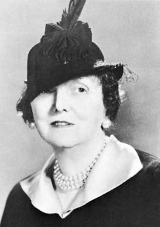 Etiquette: Origins, Misconceptions, and Modern Forms.  Super Important... you can't expect to be treated like a lady unless you are one. Poignant Quotes, Emily Post, And God Created Woman, Social Behavior, Post Quotes, Lost Art, Modern Forms, History Books, Manners