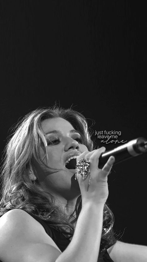 Kelly Clarkson Wallpaper/Lockscreen Aesthetic Wallpaper Lockscreen, Female Songs, Aesthetic Lockscreen, Happier Than Ever, Song Artists, Kelly Clarkson, Her Music, Sabrina Carpenter, Powerful Women