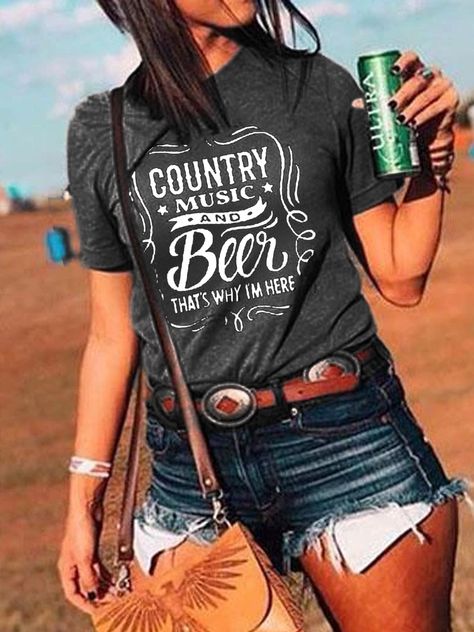 Beer Festival Outfit, Nashville Outfits Spring, Nashville Style Outfits, Country Music Festival Outfits, Concert Attire, Country Music Festival, Nashville Style, Cute Country Outfits, Country Music Shirts