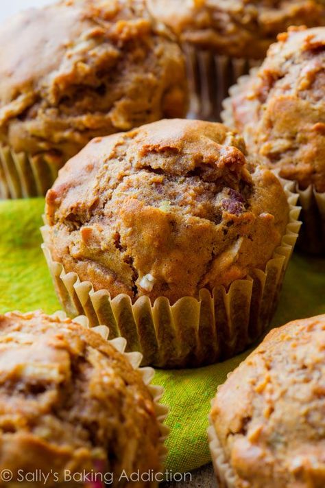 Wheat Muffins, Apple Muffins Healthy, Whole Wheat Muffins, Sweet Apples, Pastas Recipes, Apple Recipes Easy, Apple Cinnamon Muffins, Simple Muffin Recipe, Sally's Baking