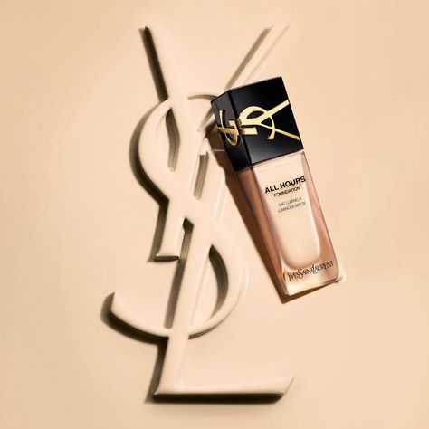 A breathable liquid foundation delivers up to 24h full coverage with a weightless feel and luminous matte finish for a flawless-looking complexion and skin. Ysl All Hours Foundation, Antioxidant Serum, Cream Foundation, Ysl Beauty, Matte Foundation, Foundation Concealer, Liquid Foundation, Hyaluronic Acid, Concealer