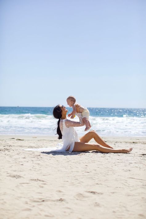 Mom Baby Beach Pictures, Family Beach Photos With Baby, Beach Photos With Baby, Mom And Baby Beach Photos, Baby Boy Beach Photoshoot, Beach Pictures With Baby, Baby Beach Photoshoot Ideas, Beach Baby Photoshoot, Family Of 3 Beach Photos