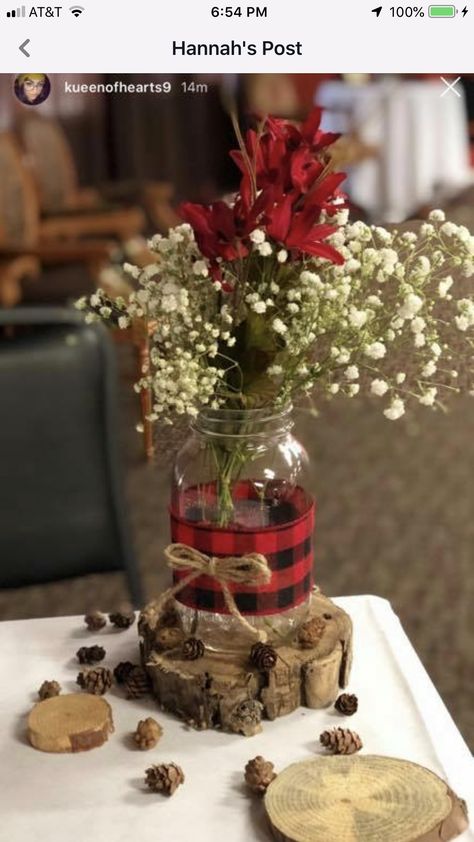 Flannel Table Decor, Flannel And Frost Party Decorations, Flannel And Frost Centerpiece, Buffalo Plaid Centerpieces, Cabin Theme Party Ideas, Lumberjack Christmas Party, Lumberjack Centerpieces, Flannel Party Theme, Flannel Christmas Party Theme